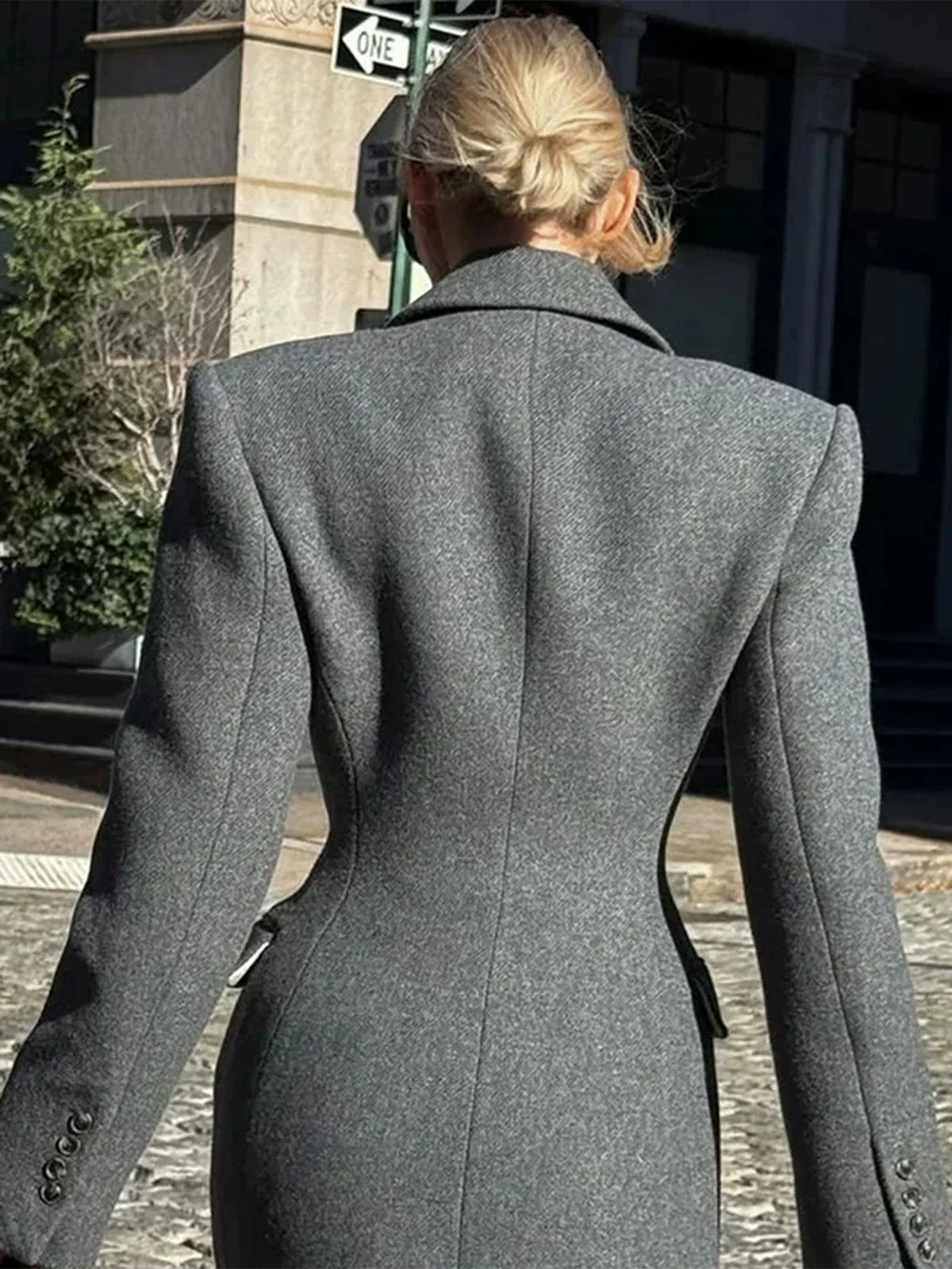 1930s Solid Lapel Button Wool Coat - Image 13