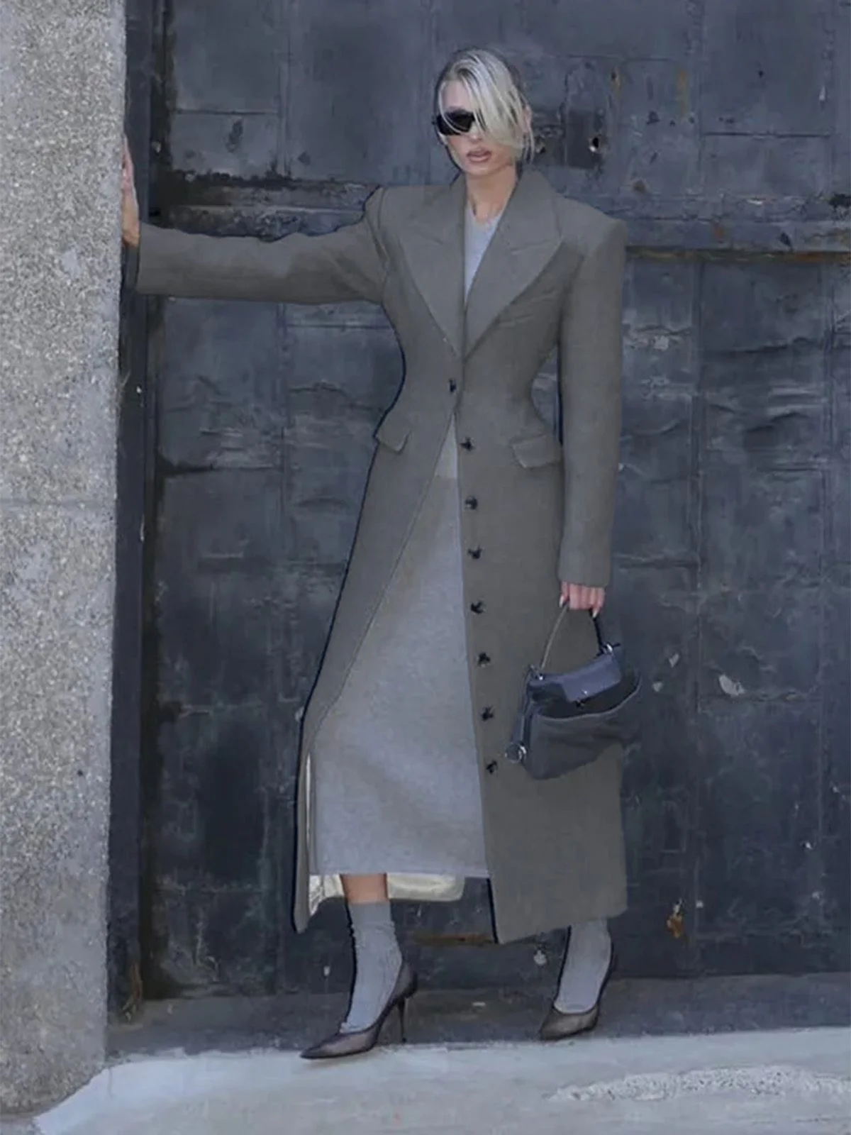 1930s Solid Lapel Button Wool Coat - Image 14