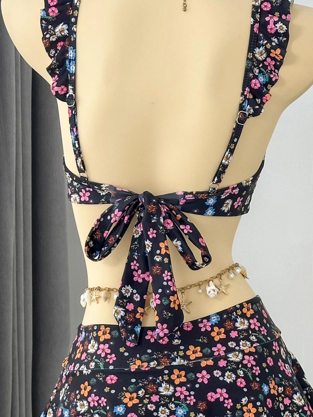 1940s Ditsy Floral Ruffle Strap Lace Trim Bikini Set - Image 17