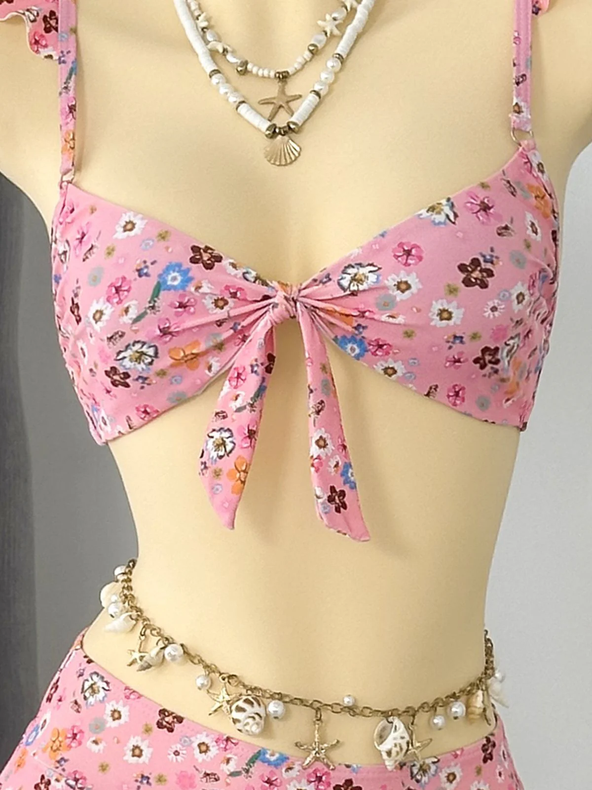 1940s Ditsy Floral Ruffle Strap Lace Trim Bikini Set - Image 7