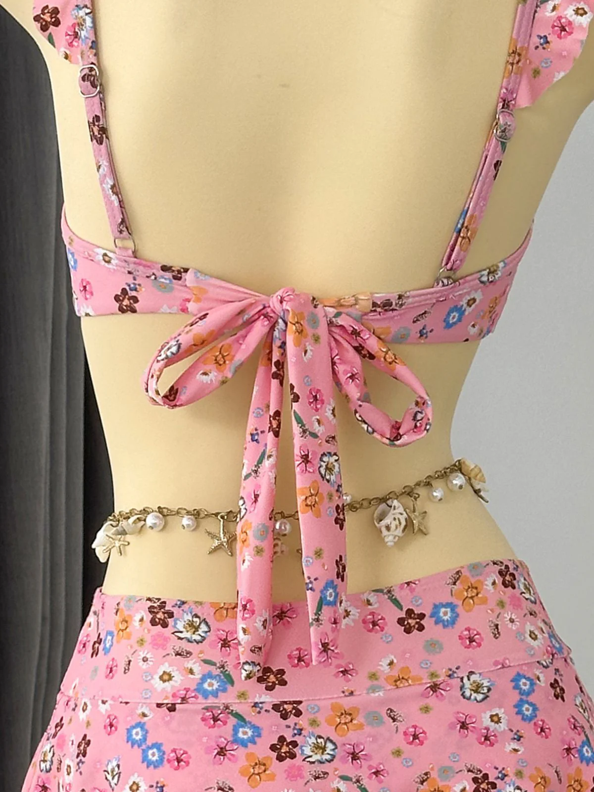 1940s Ditsy Floral Ruffle Strap Lace Trim Bikini Set - Image 9