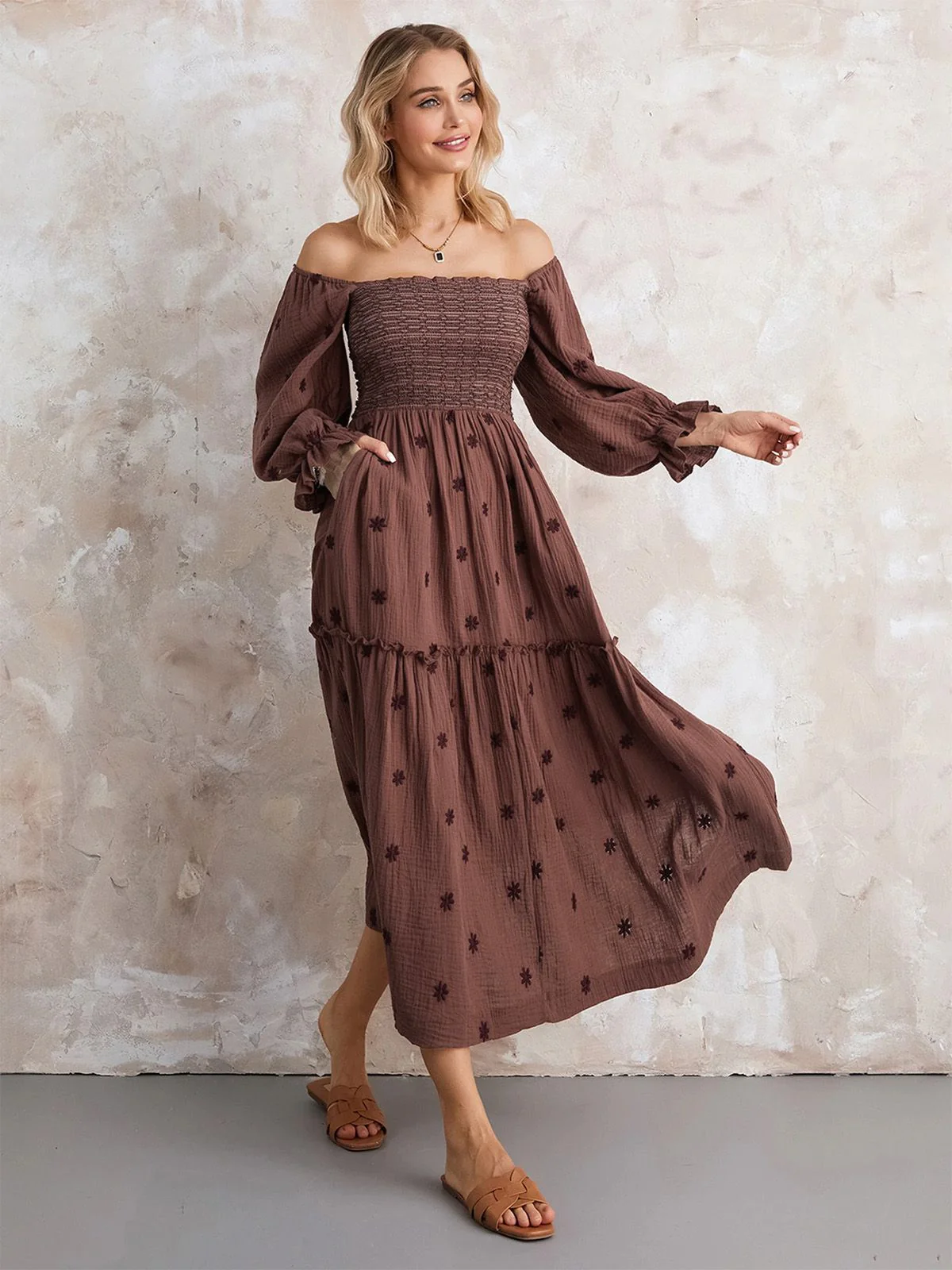1940s Embroidered Floral Lantern Sleeve Dress - Image 3