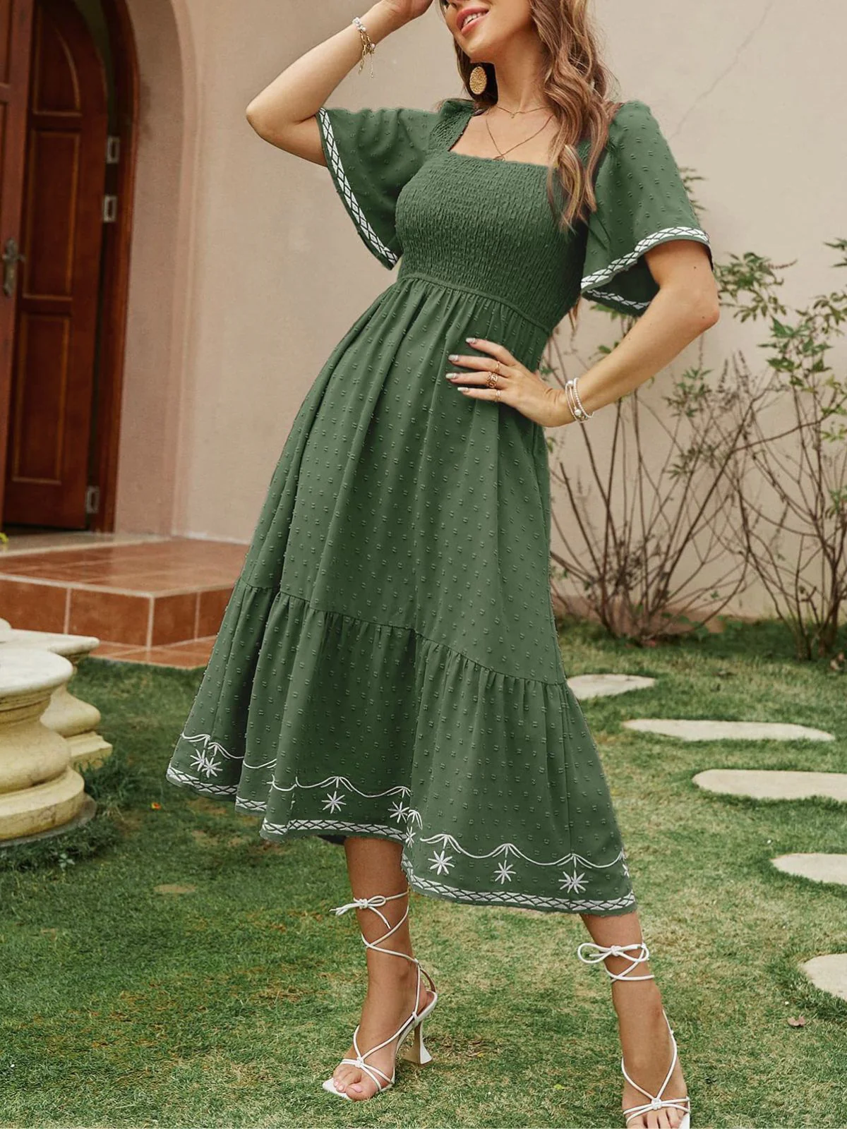 1940s Square Neck Embroidery Jacquard Smocked Dress - Image 4