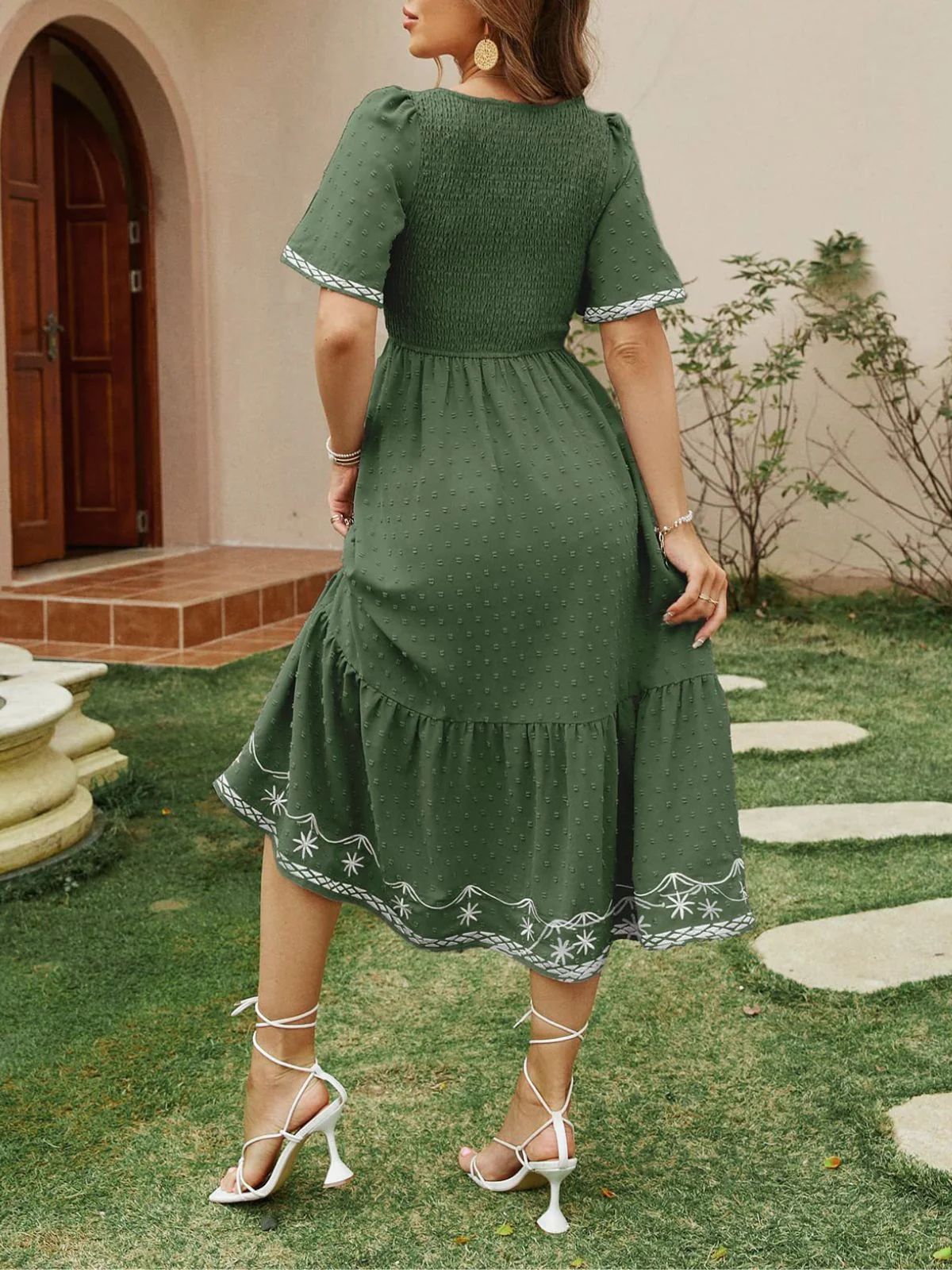 1940s Square Neck Embroidery Jacquard Smocked Dress - Image 5