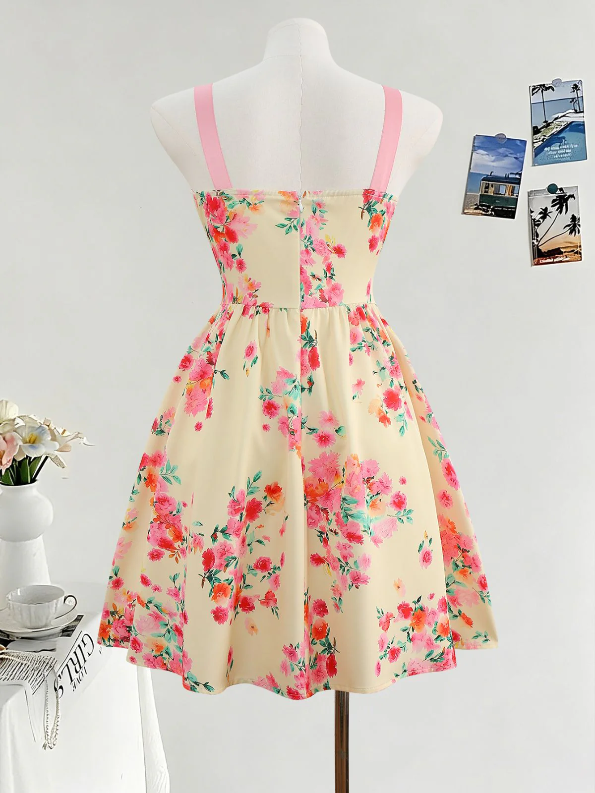 1950s Vintage Floral Lace-Up Swing Dress - Image 5