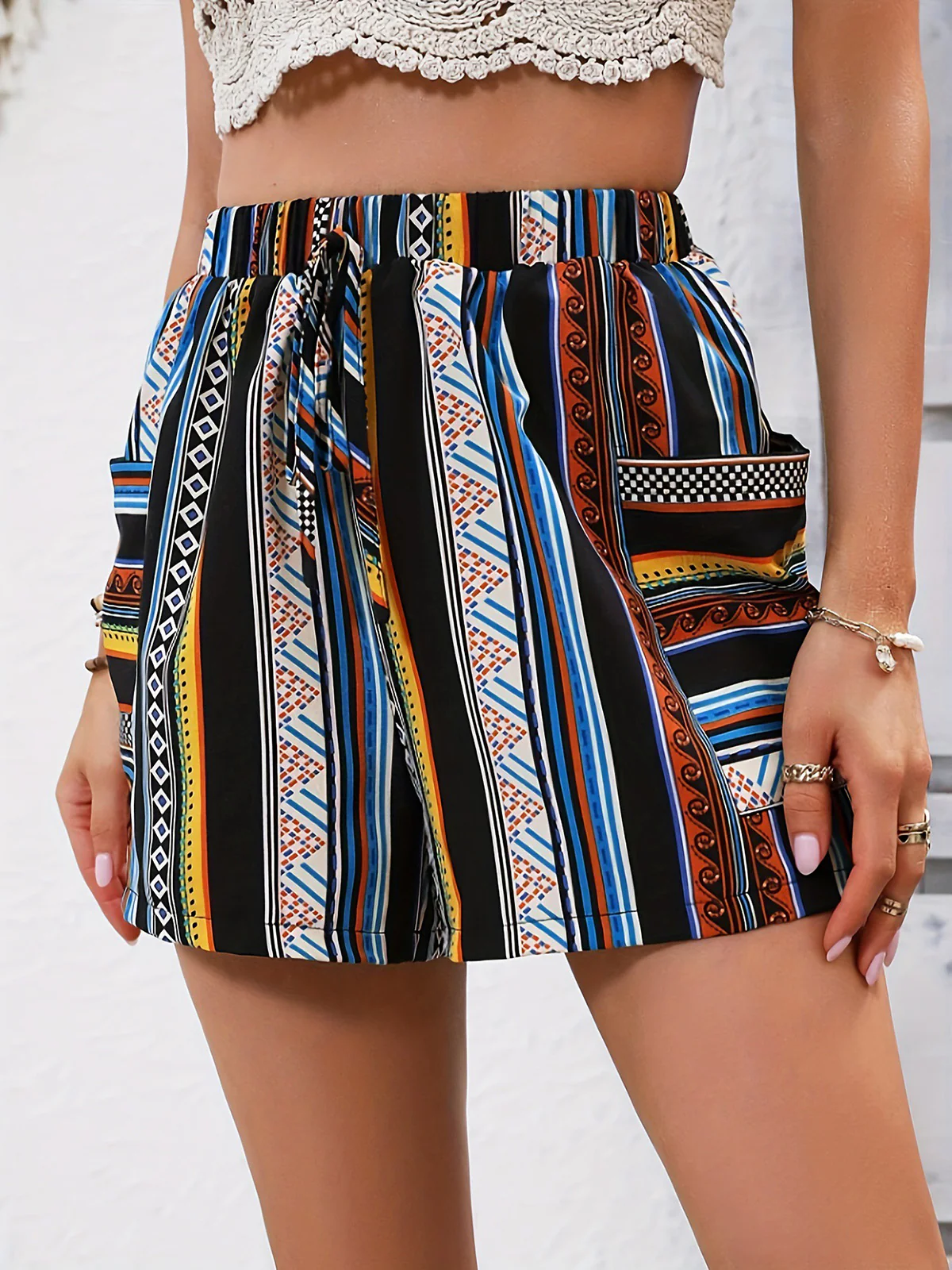 1960s Colorblock Boho Striped High Waist Shorts - Image 4
