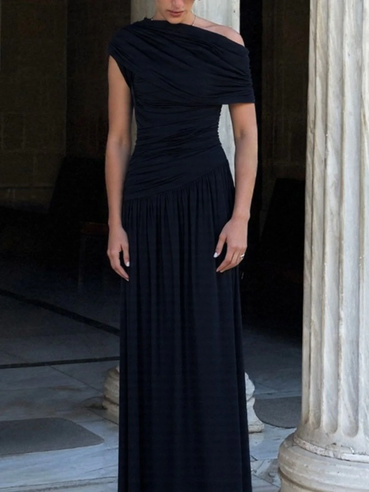 1970s Surplice One Shoulder Ruched Dress - Image 10