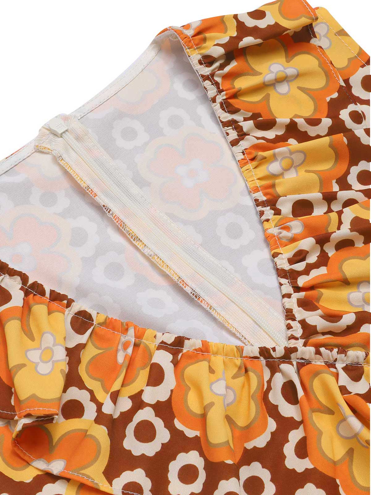 1970s V-Neck Floral Belted Sleeveless Jumpsuit - Image 7