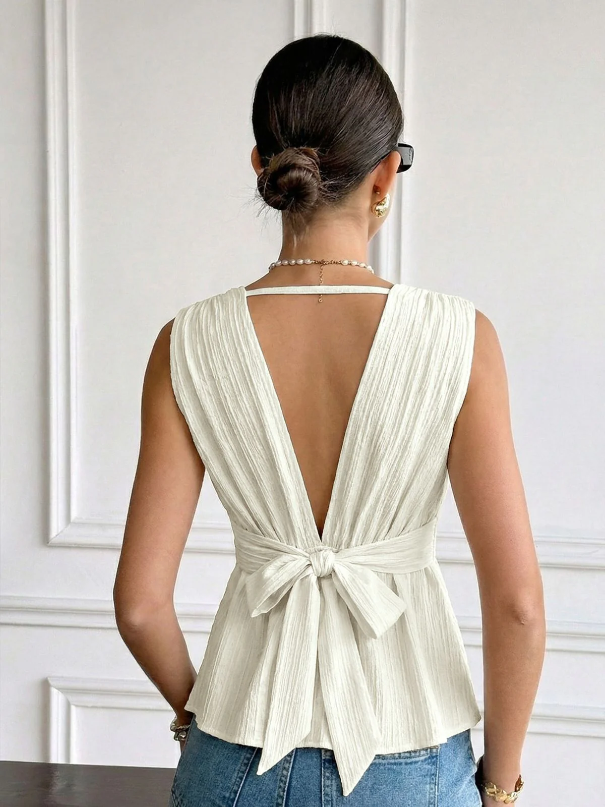 Beige 1950s Sleeveless Deep V-Neck Peplum Blouse - Image 3