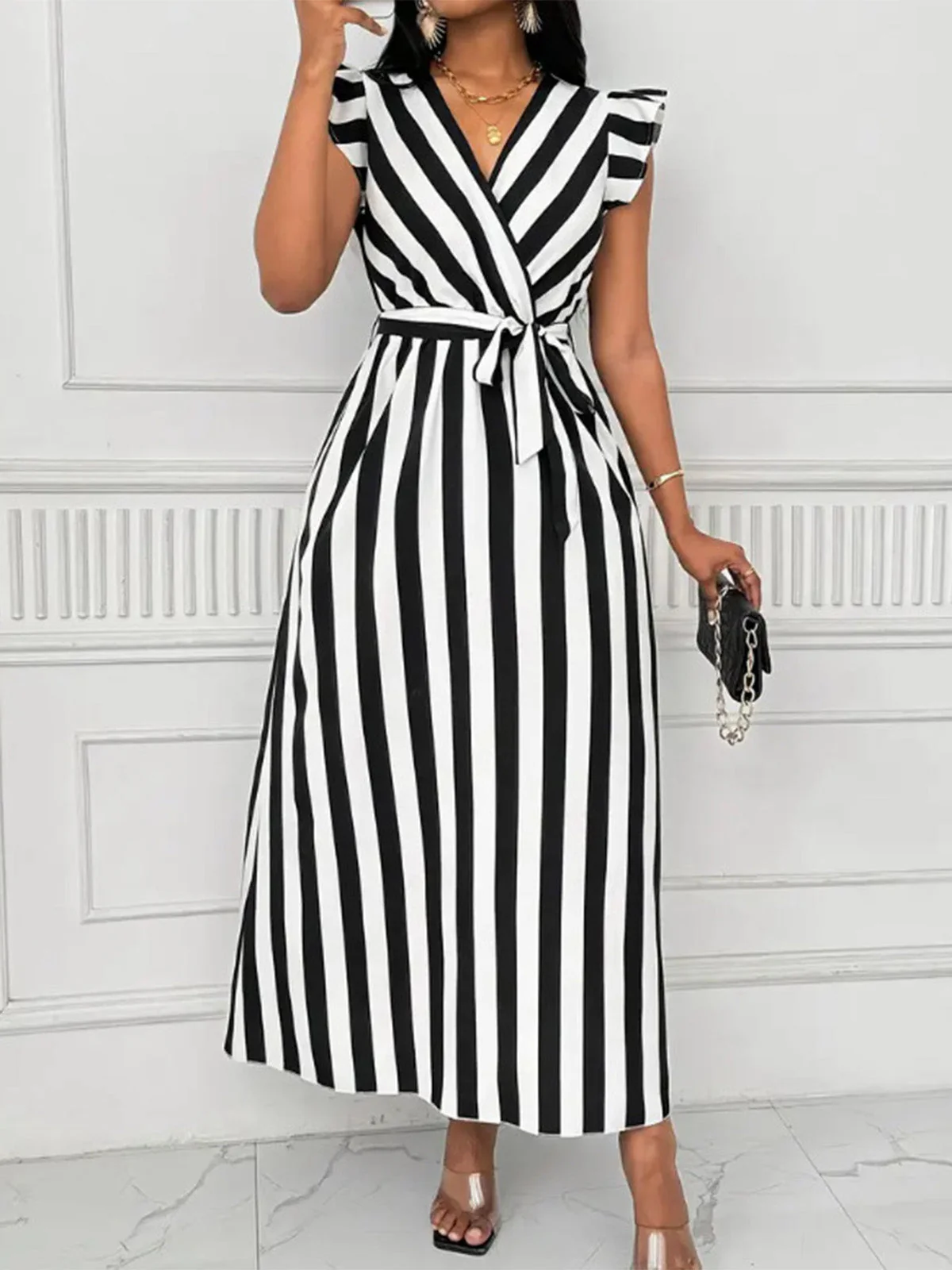 1950s V-Neck Ruffle Belted Swing Dress - Image 8