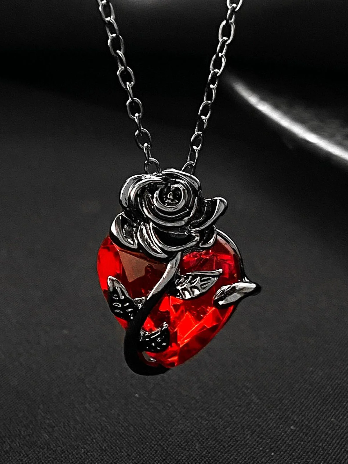 Gothic Rose Heart Rhinestone Pendant Necklace - Image 2