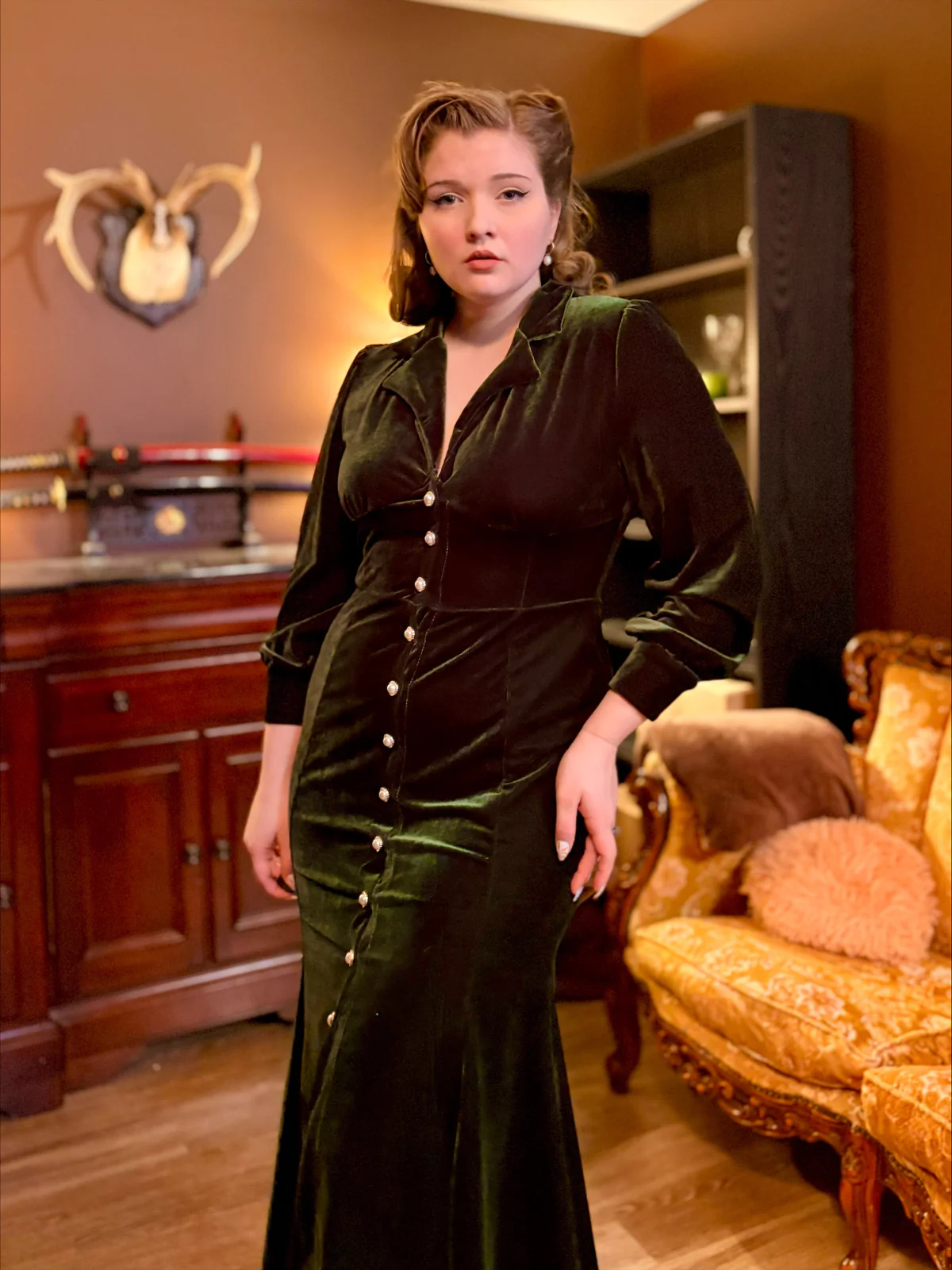 Green 1930s Velvet Pearl Lantern Sleeve Mermaid Dress - Image 6