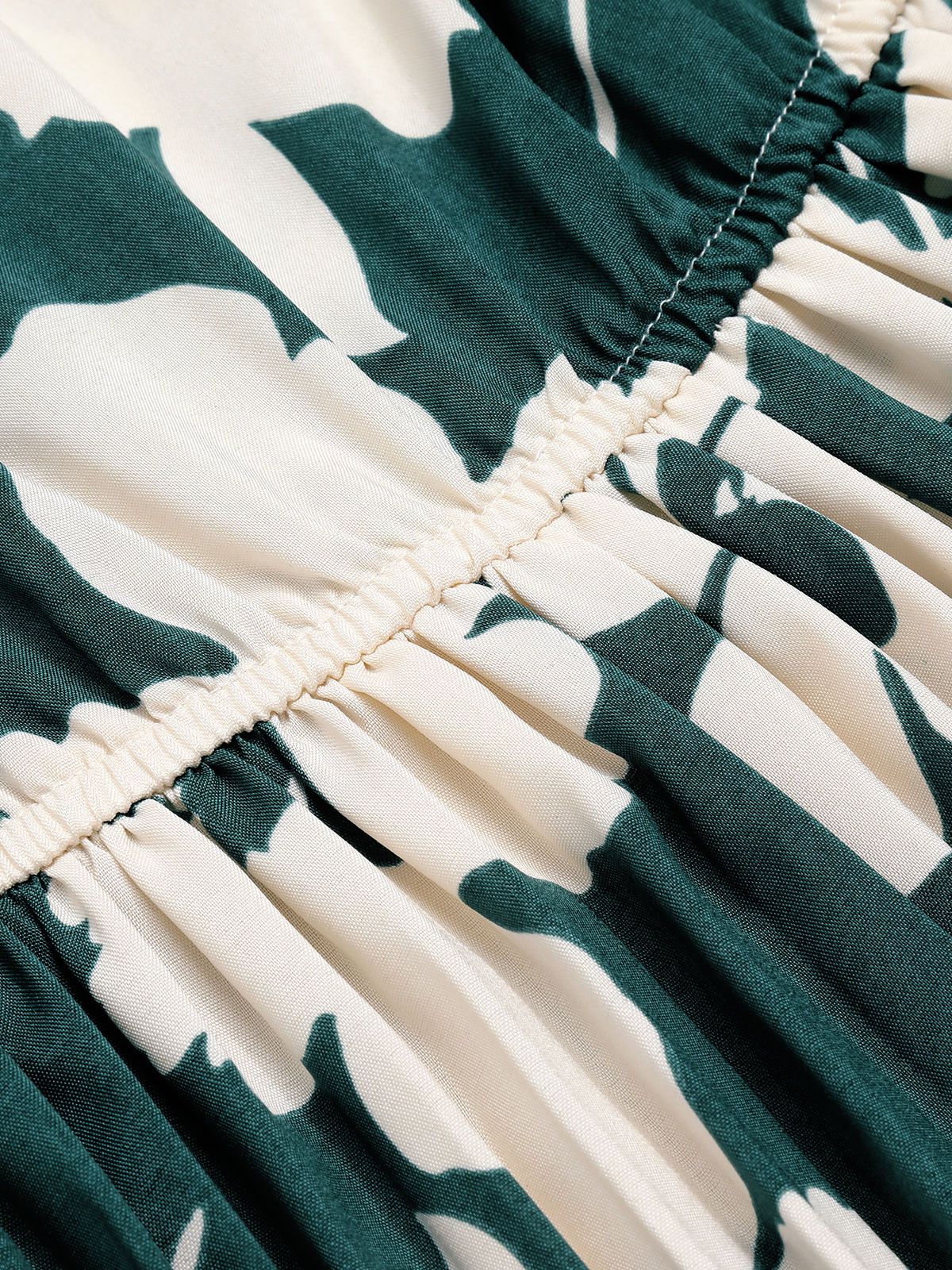 Green 1940s Floral Pleated Belt Dress - Image 5