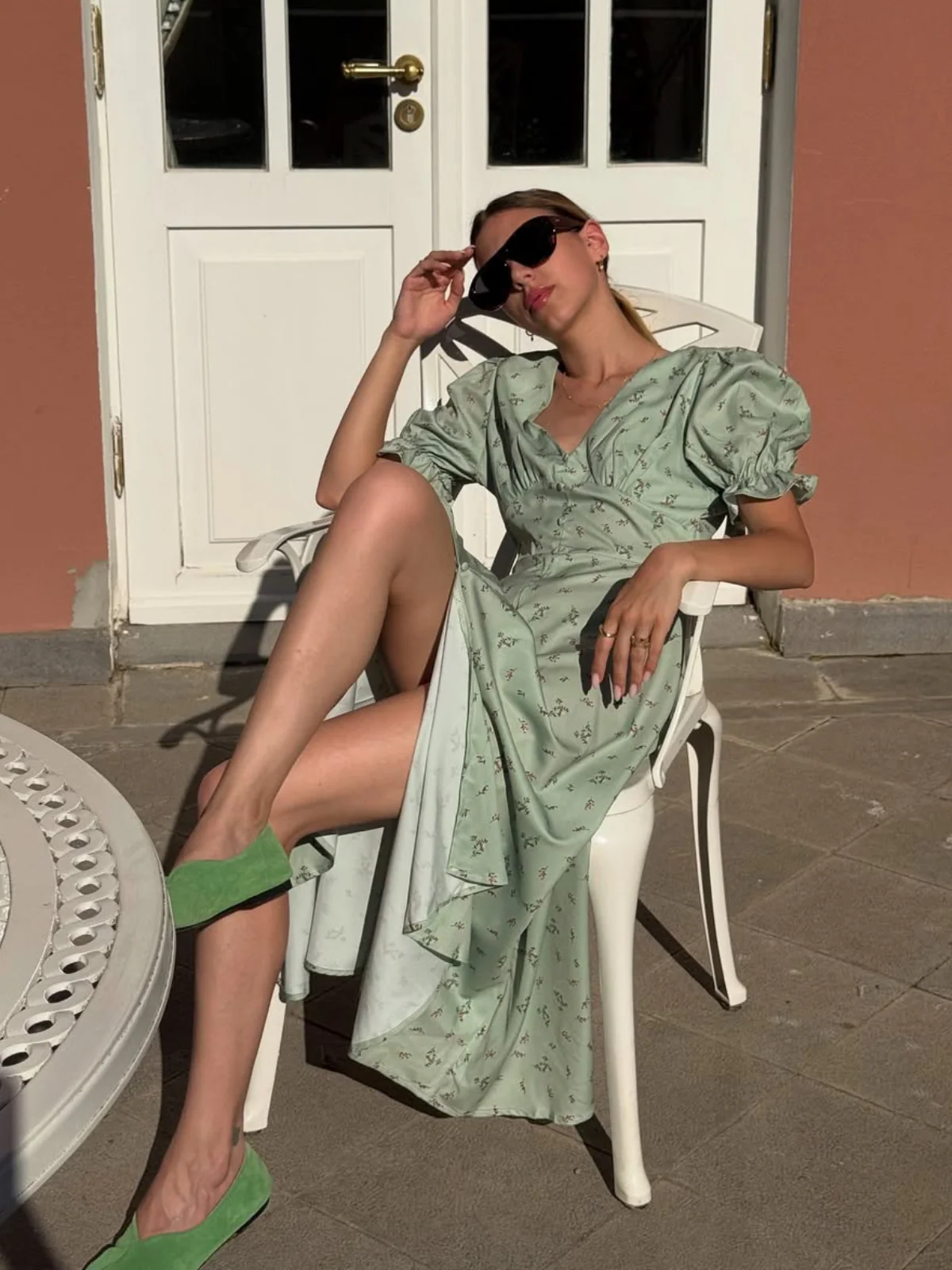 Green 1940s V-Neck Floral Lantern Sleeves Dress