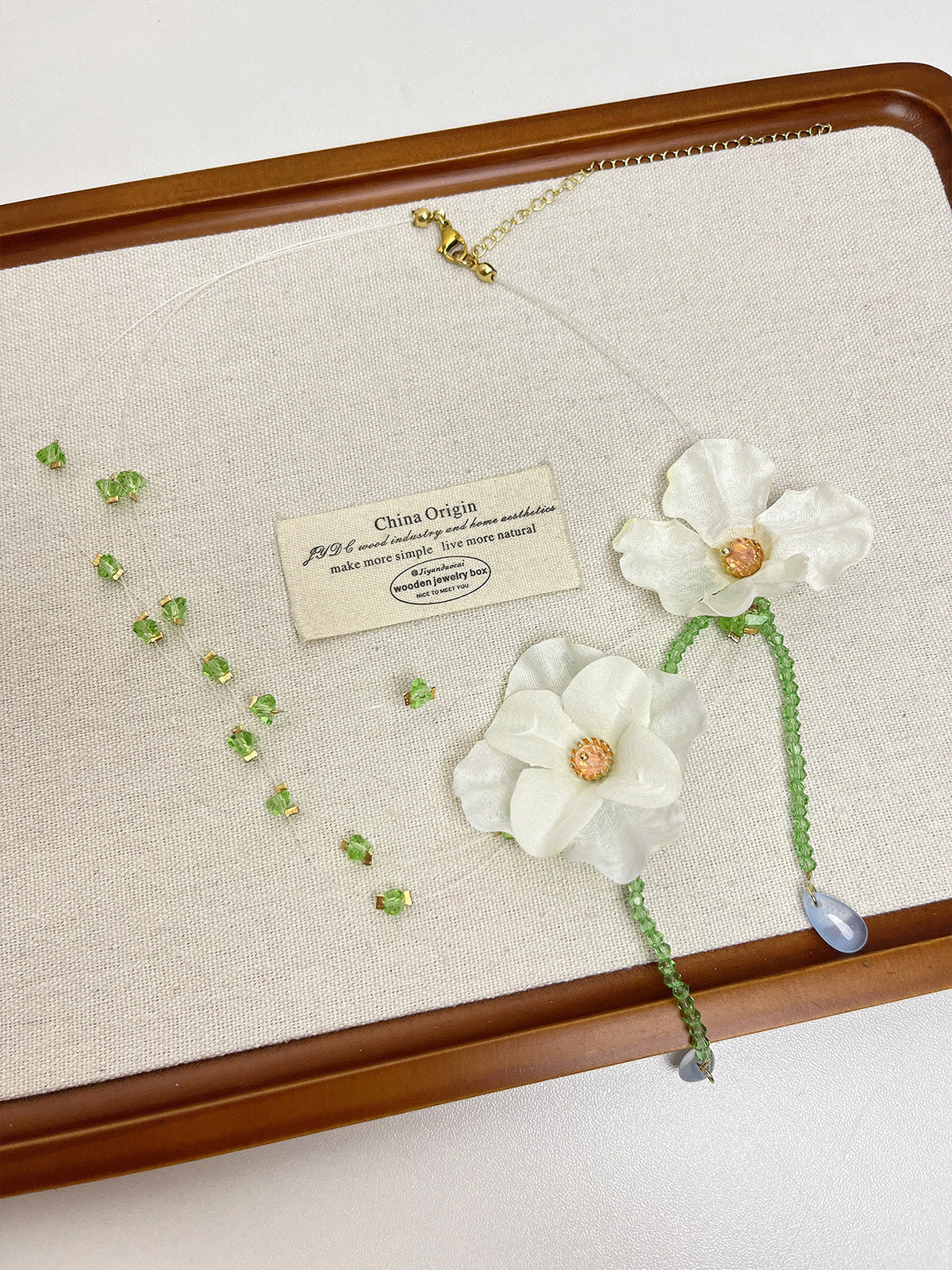 Green Floral Crystal Beaded Necklace - Image 3