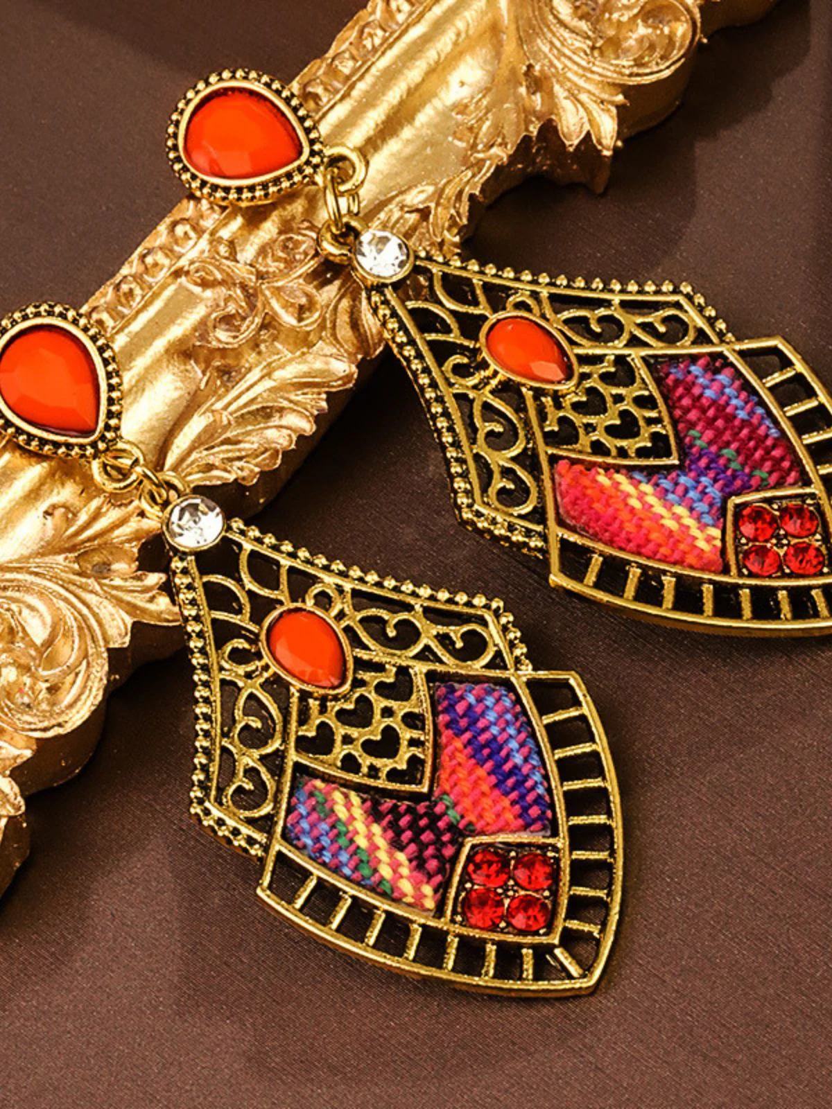 Multicolor Bohemian Filigree Plaid Fabric Rhinestone Drop Earrings - Image 3