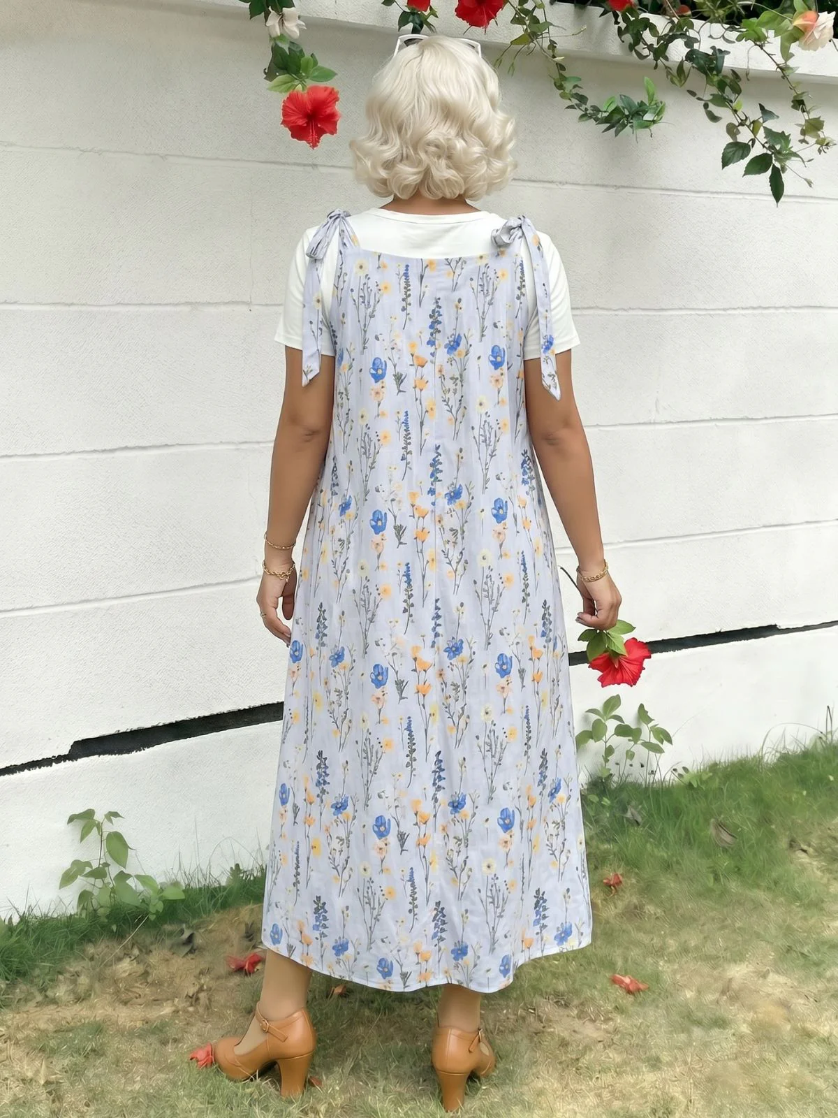 [Plus Size] Light Blue 1940s Flower Pinafore Dress - Image 3