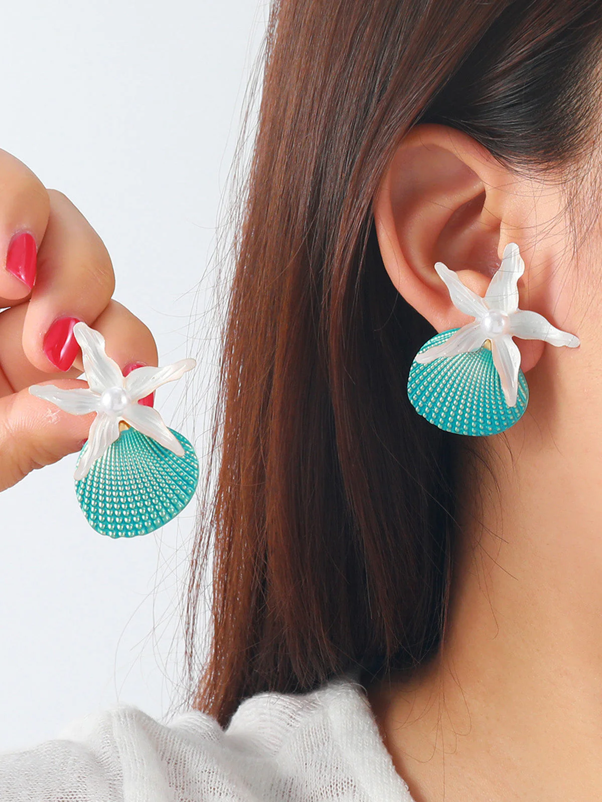 Retro Starfish Shell Faux Pearl Earrings - Image 3