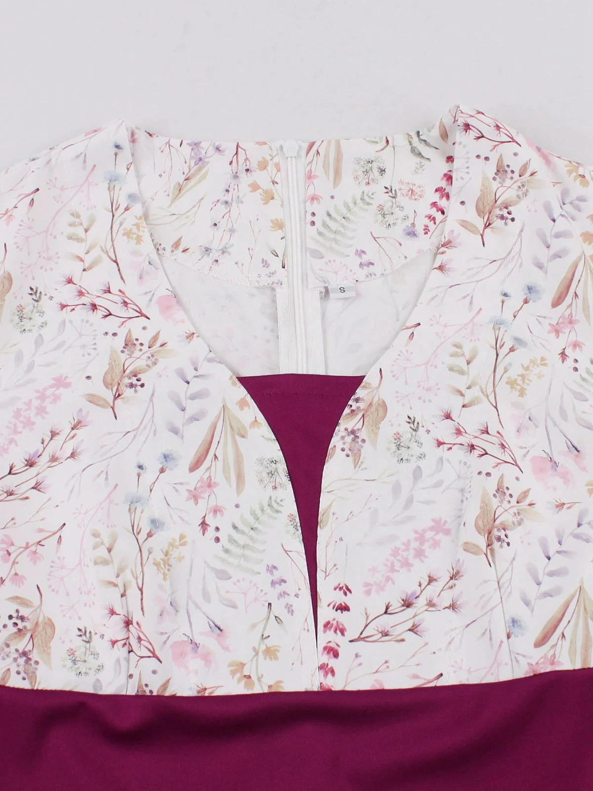 Rose Viole 1950s Sweetheart Bell Sleeves Floral Dress - Image 3