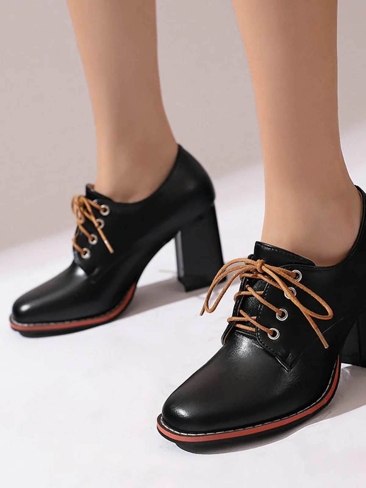 Vintage Leather Lace-Up Chunky Heel Shoes - Image 2