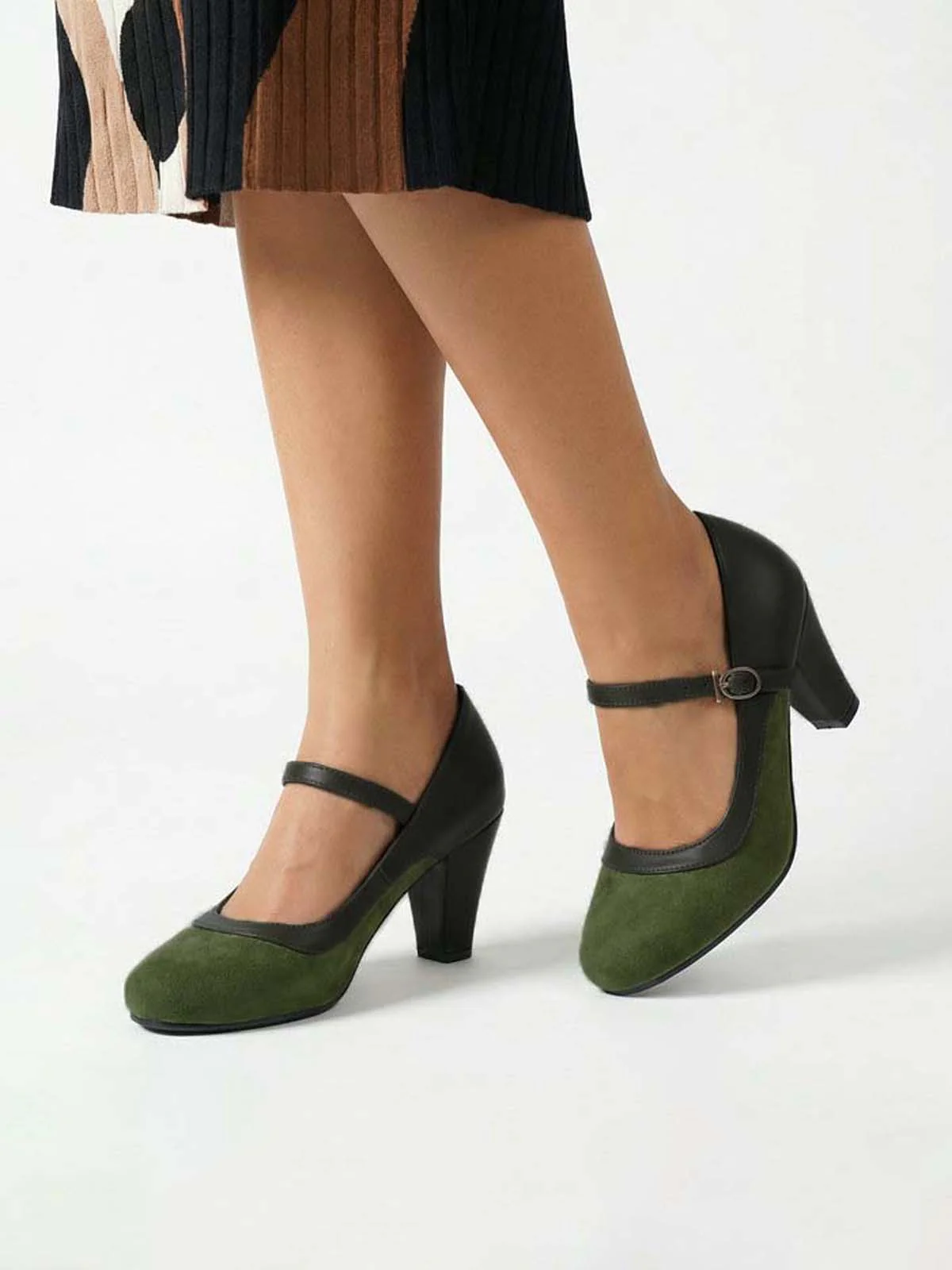 Vintage Mary Janes Pointed Toe Buckle Block Heel Pumps - Image 11