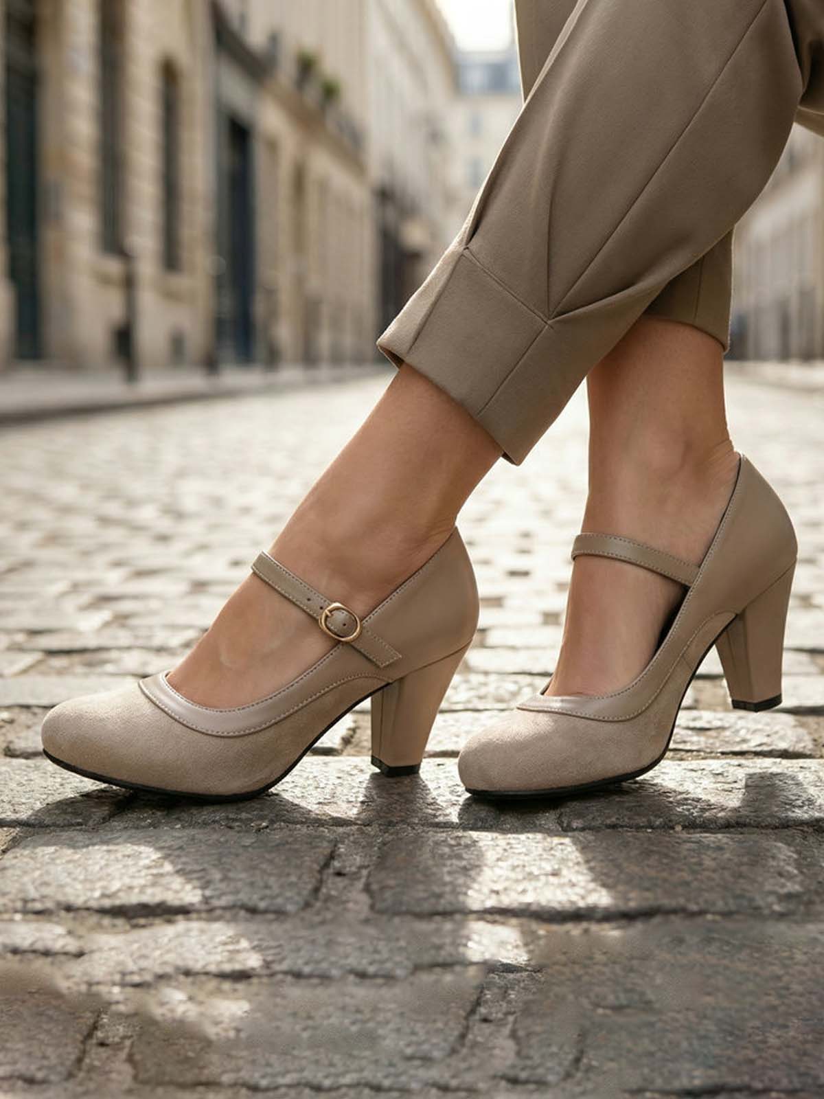 Vintage Mary Janes Pointed Toe Buckle Block Heel Pumps - Image 14