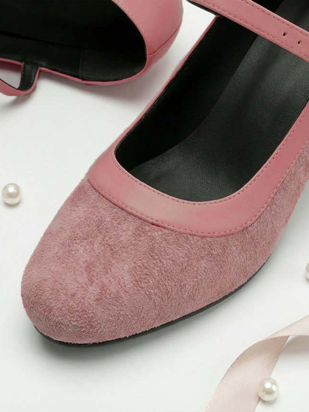 Vintage Mary Janes Pointed Toe Buckle Block Heel Pumps - Image 7