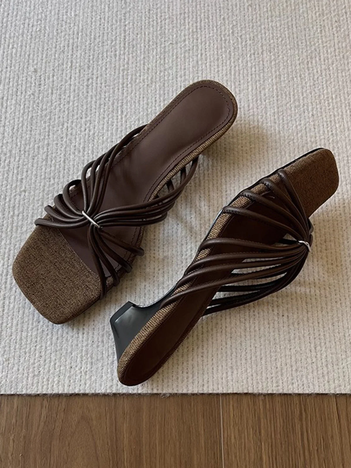 Vintage Strappy Square Toe Block Heel Slide Sandals - Image 2