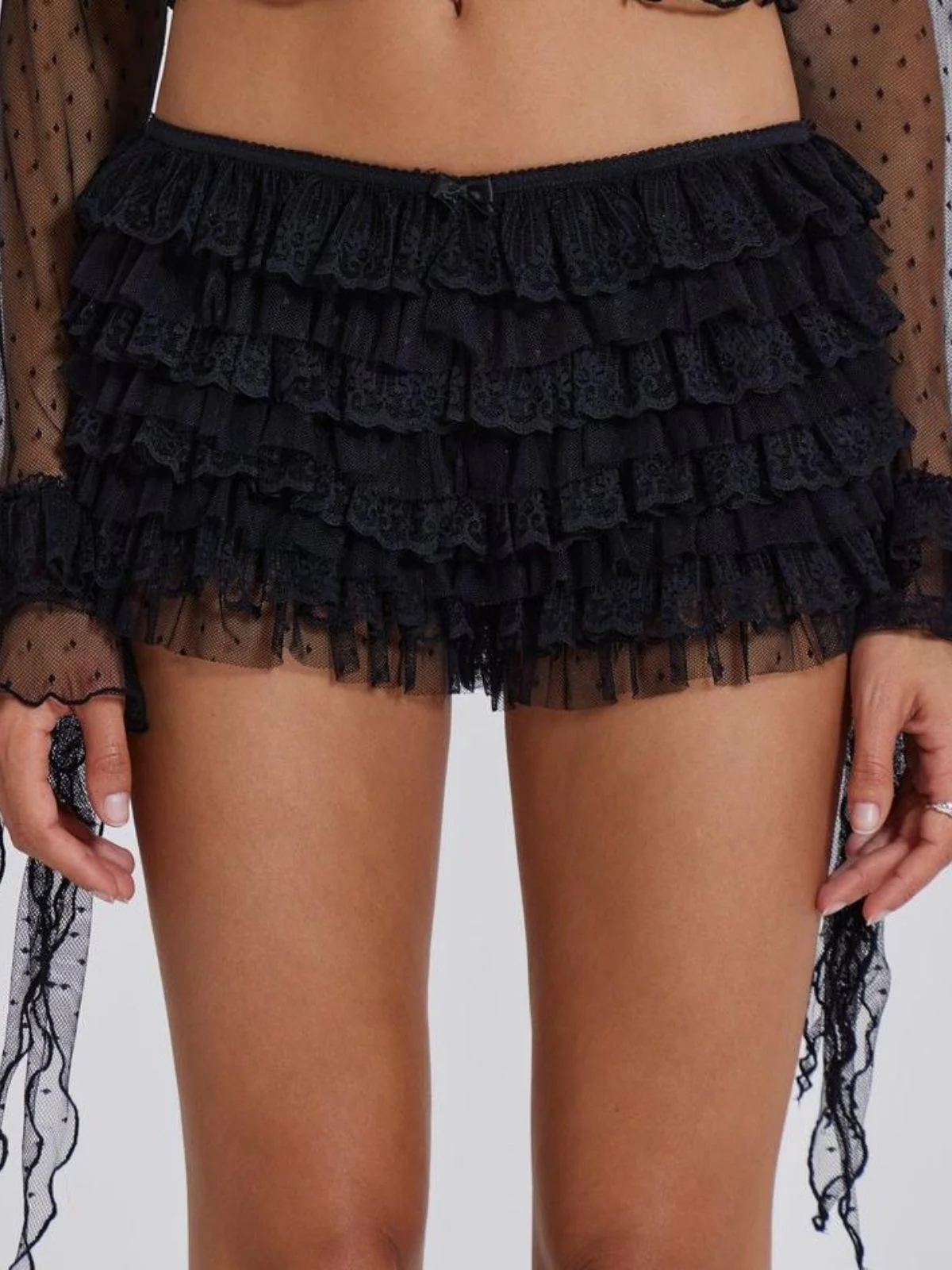 White 1980s Multi-Layered Lace Ruffled Low-Rise Shorts - Image 6